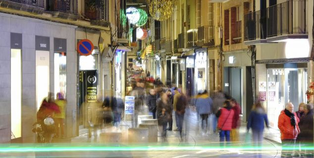 Mataró encén per fi els llums de Nadal