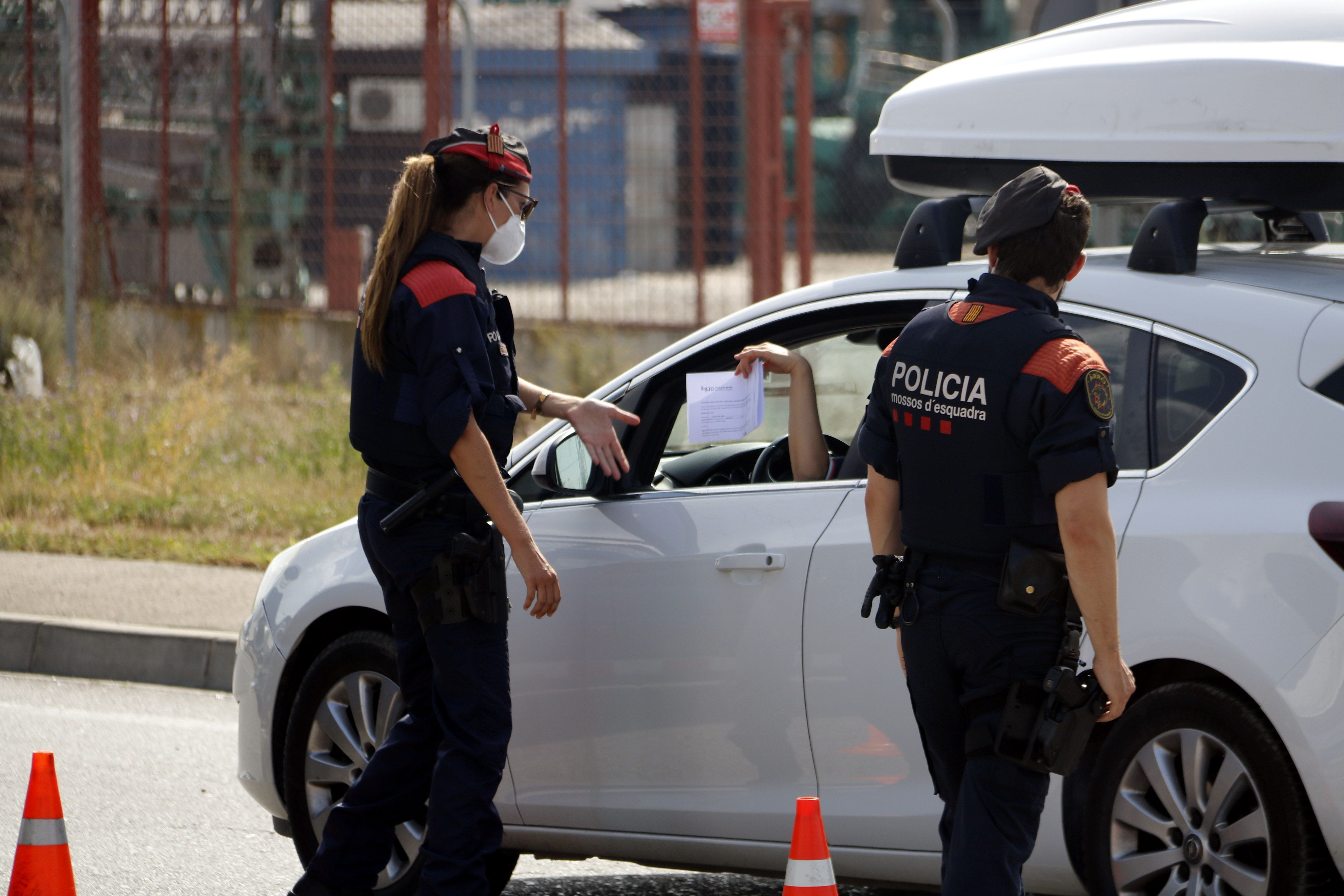 Control dels mossos a la llibertat de moviments per Catalunya. Foto: ACN