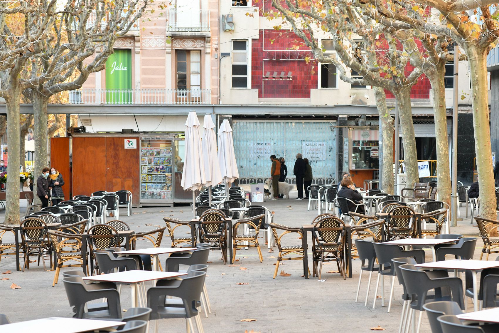 La restauració oberta més hores i confinament comarcal són sobre la taula. Foto: R.Gallofré