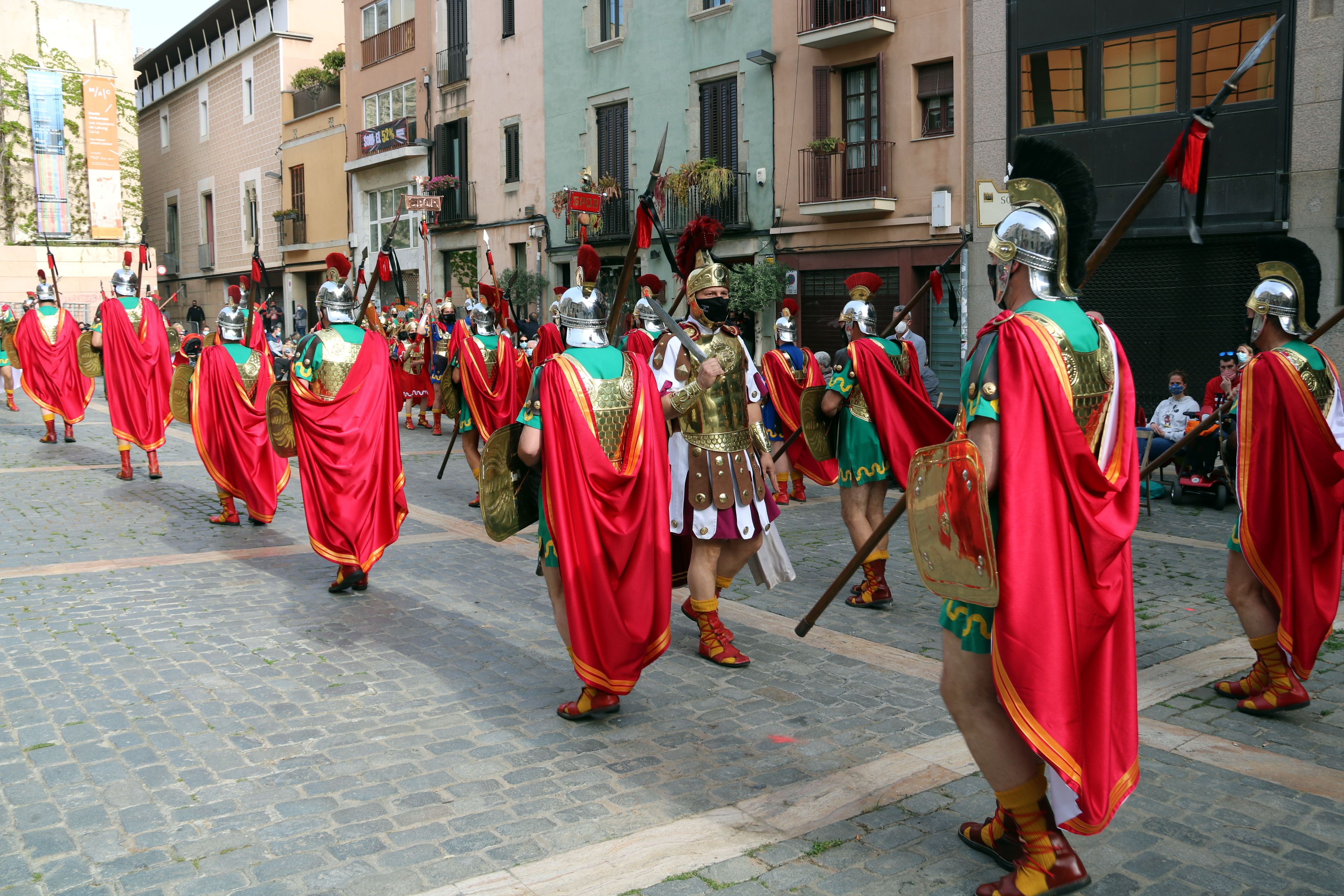 Els Armats de Mataró a la plaça de l'Ajuntament. Foto: ACN