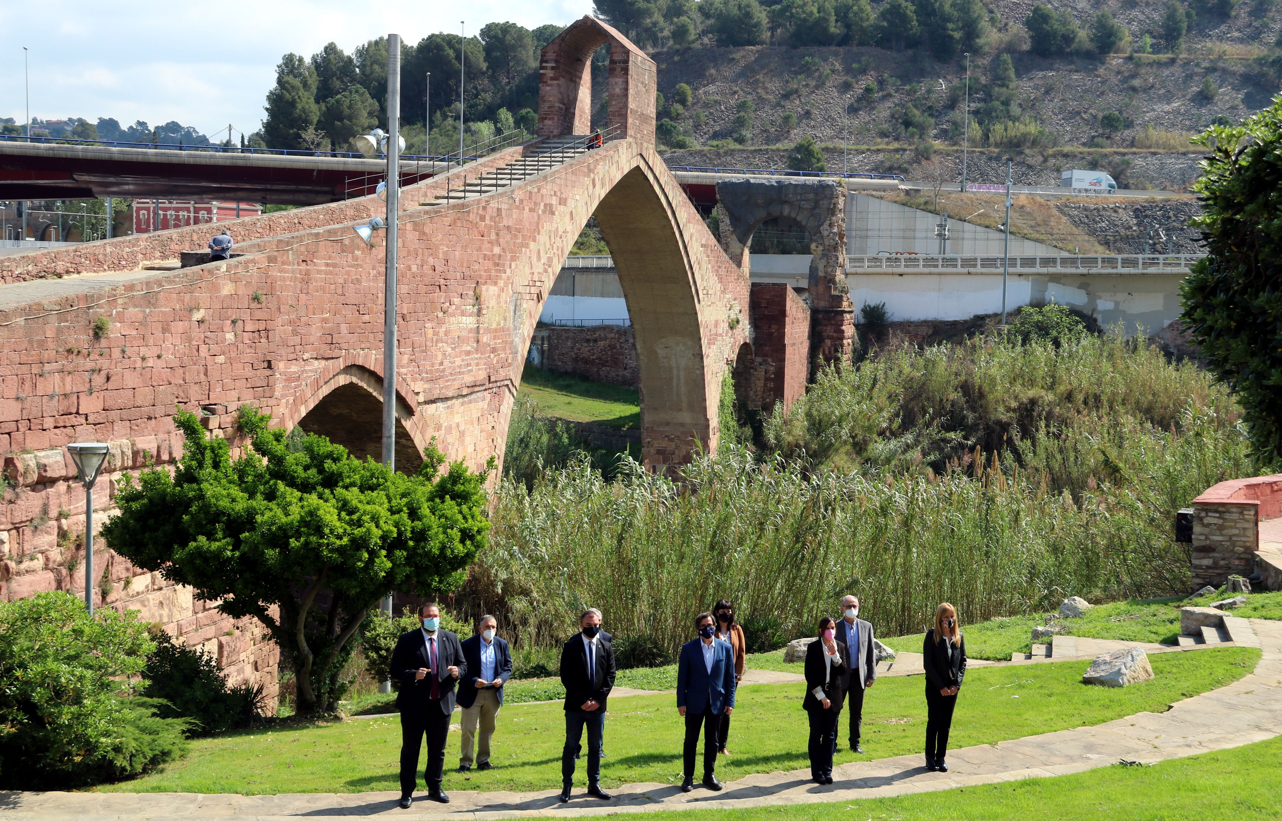 Els alcaldes dels municipis que volen deixar de ser "el pati del darrere" de Barcelona. Foto: ACN