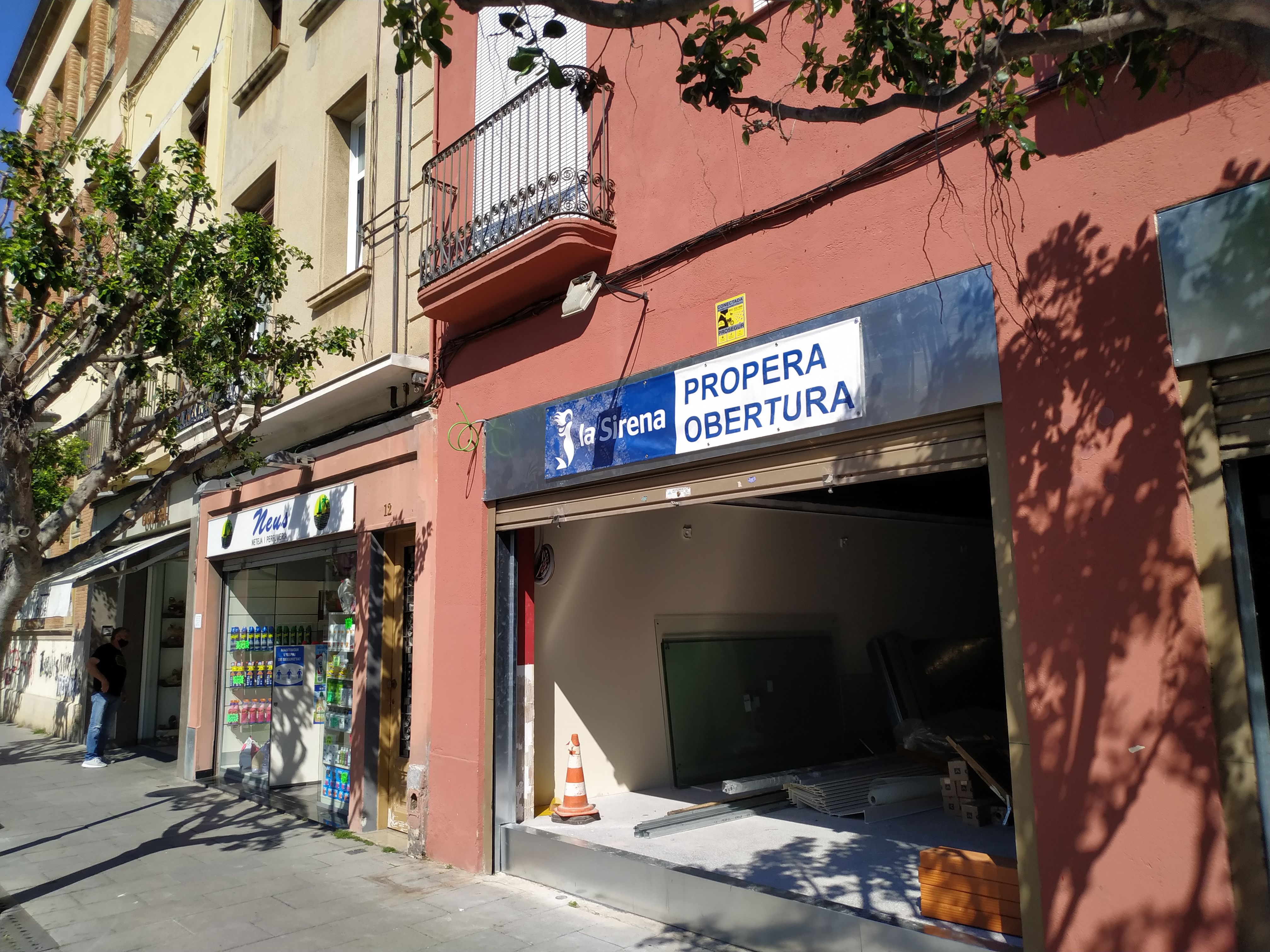 La Sirena arriba a la Plaça de Cuba de Mataró