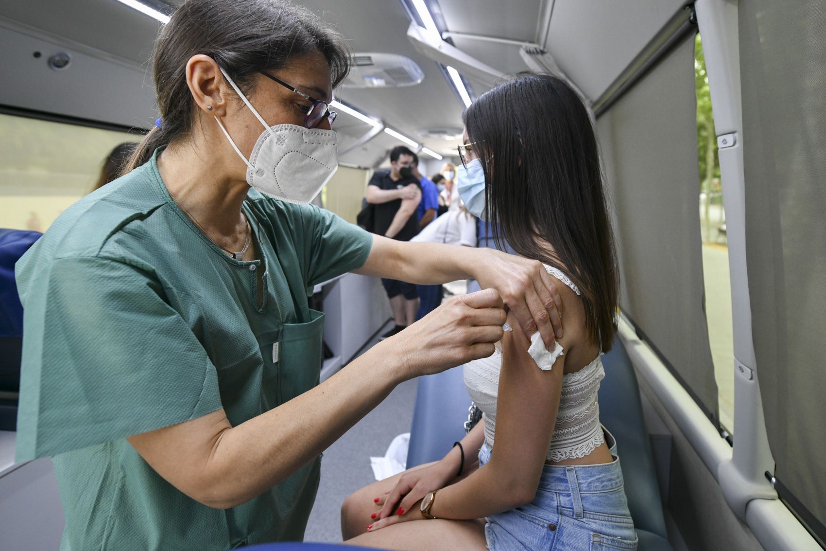 Les vacunes han evitat 13.000 ingressos a les UCIs i 10.000 morts. Foto: R.Gallofré