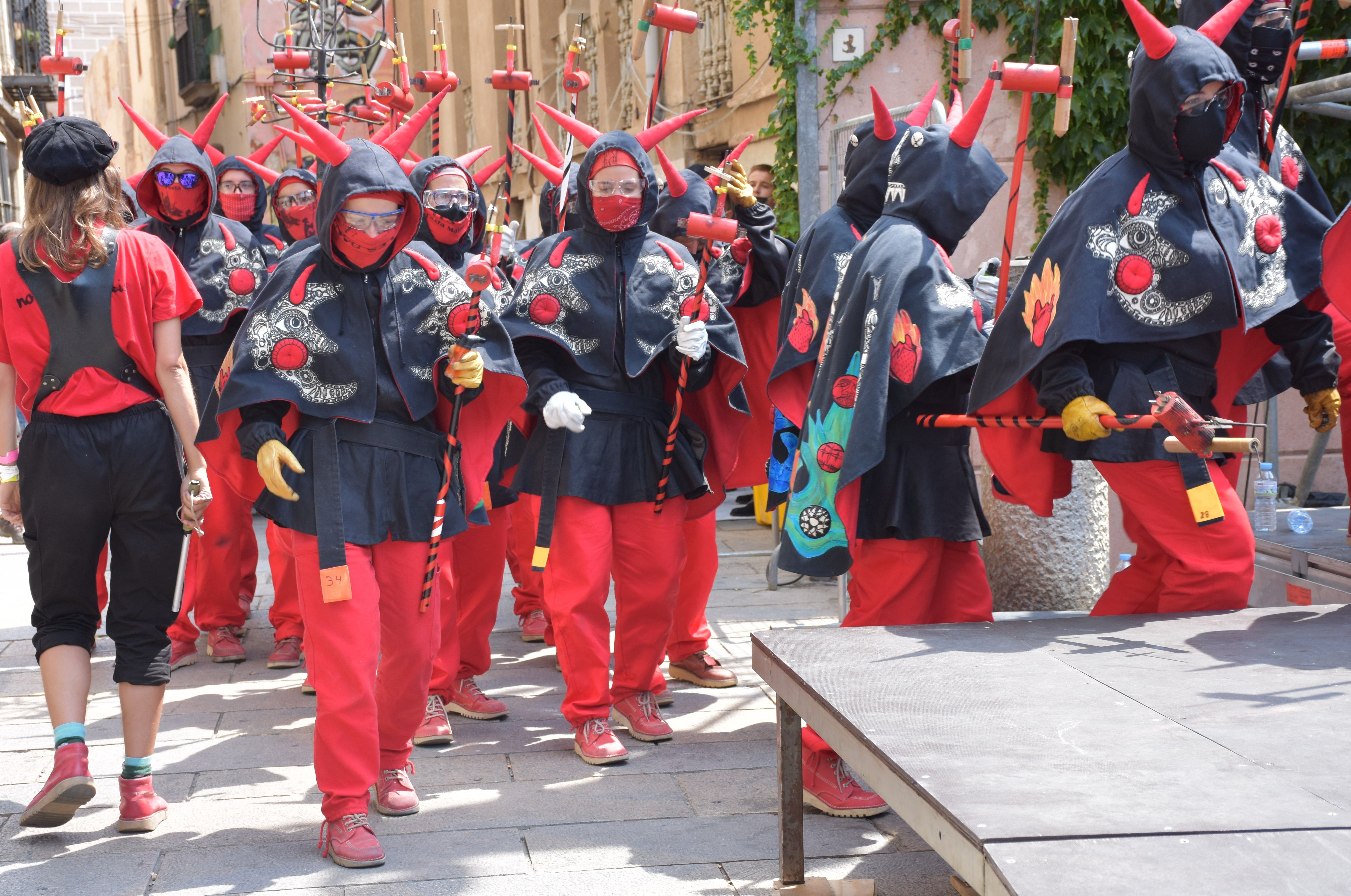 Les Diablesses compareixen a la Mostra de Balls. Foto: Quim Vives