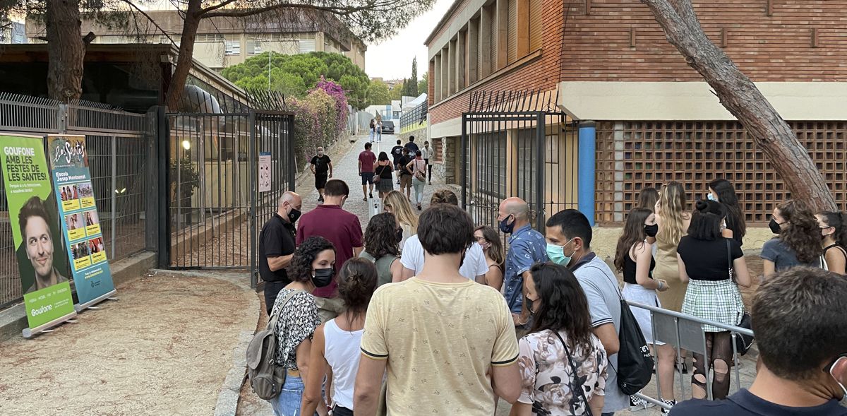 Ginestà està de moda, bon poder de convocatòria als dos passis. Foto: R.Gallofré