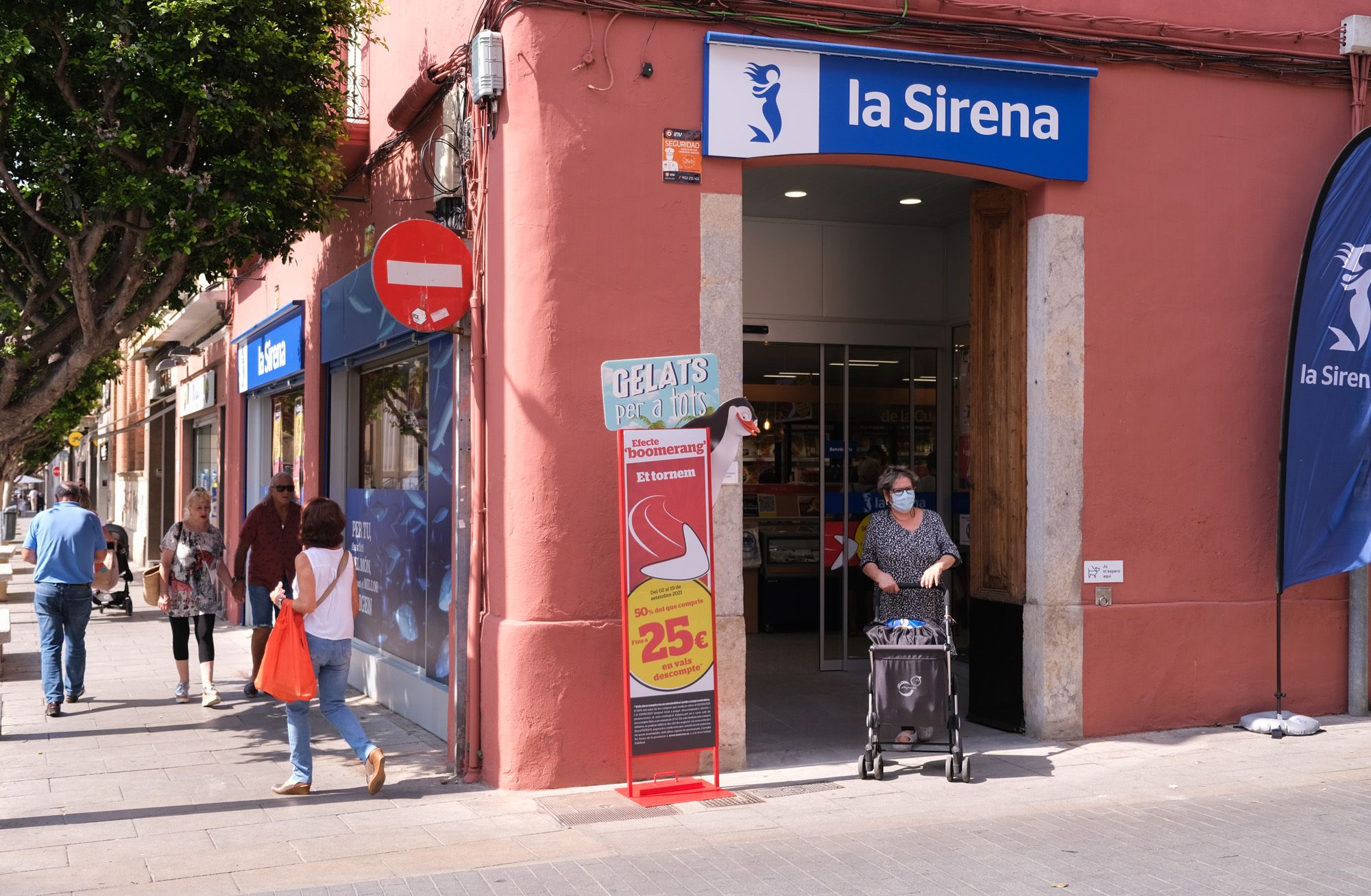 El nuevo establecimiento de La Sirena a la Plaza de Cuba. Foto: R.Gallofré