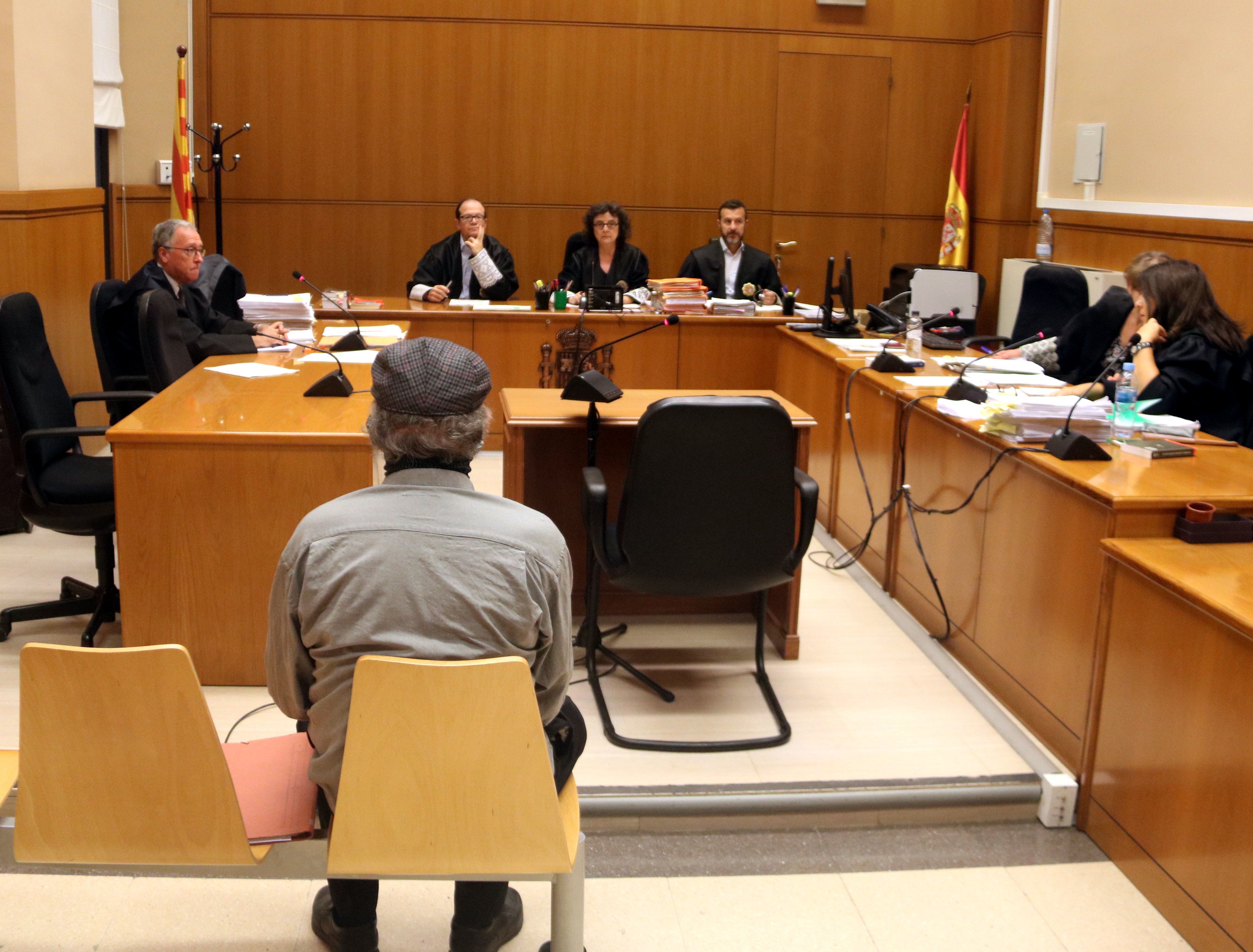 l'acusat d'abusar de menors en cinemes del Masnou abans del judici a l'Audiència