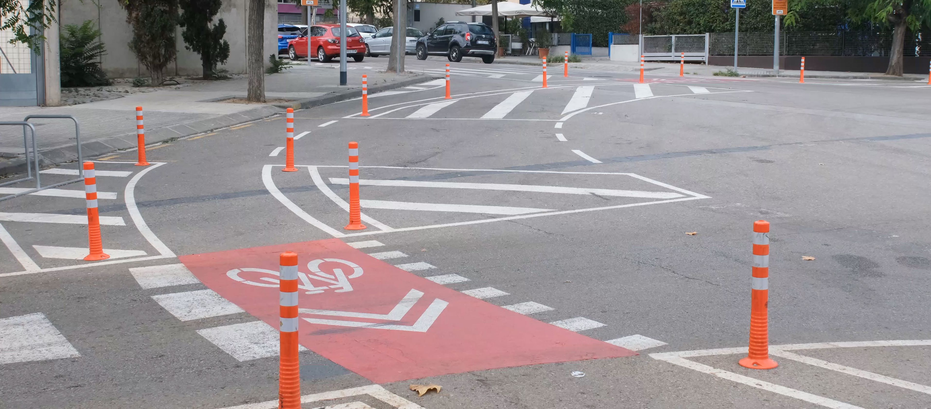 Carril bici i nova rotonda al polígon del Pla d'en Boet