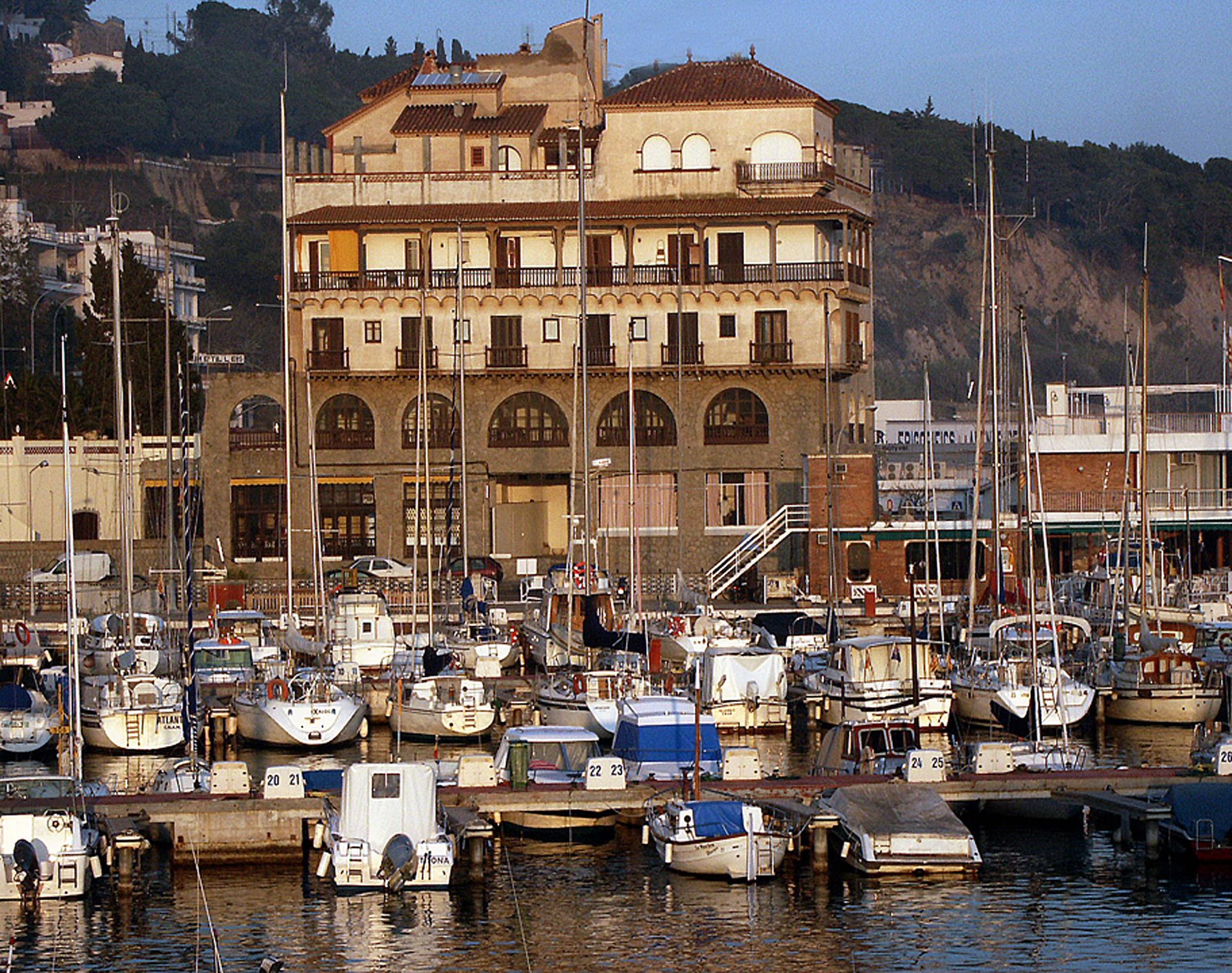 Vista del port d'Arenys de Mar