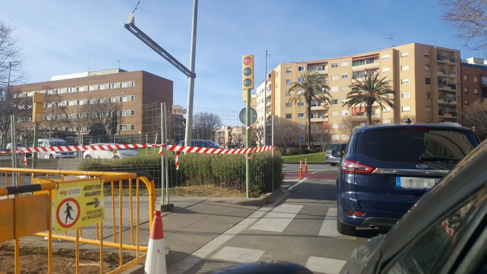 Retencions i desconcert per les obres a l'avinguda Lluís Companys. Foto: Cedida