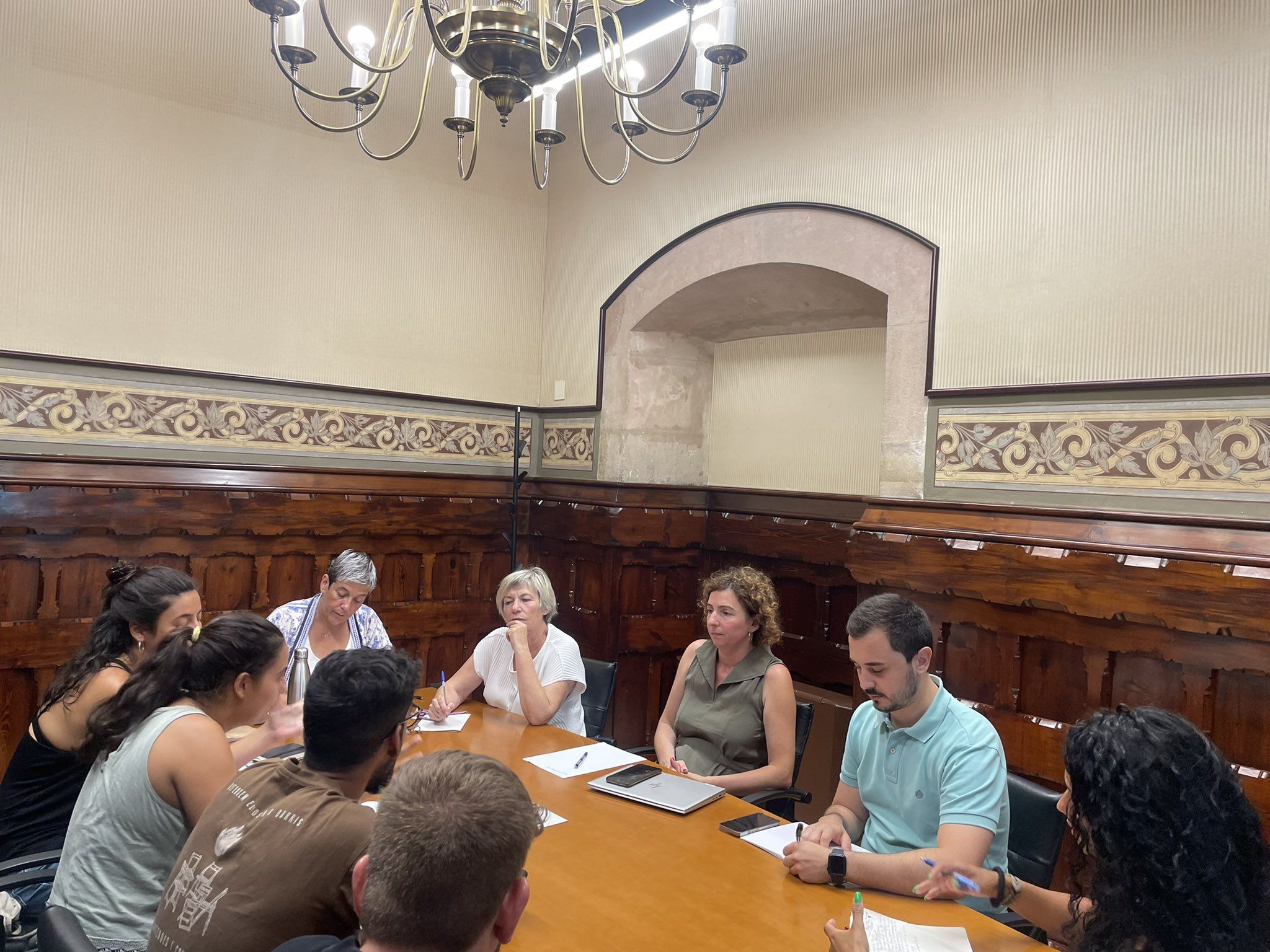 Reunió de la Teixidora al Parlament