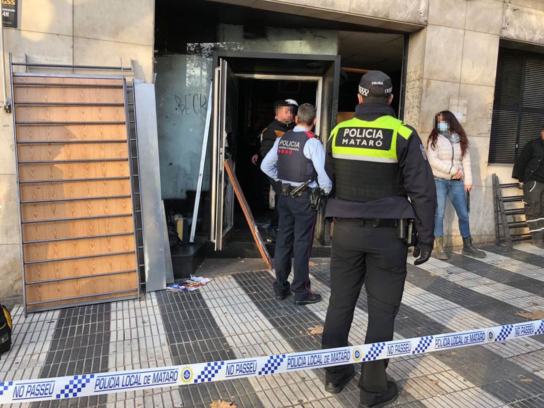 Desallotjada una antiga seu de la caixa a l’Avinguda Gatassa. Foto: Cedida Policia Local