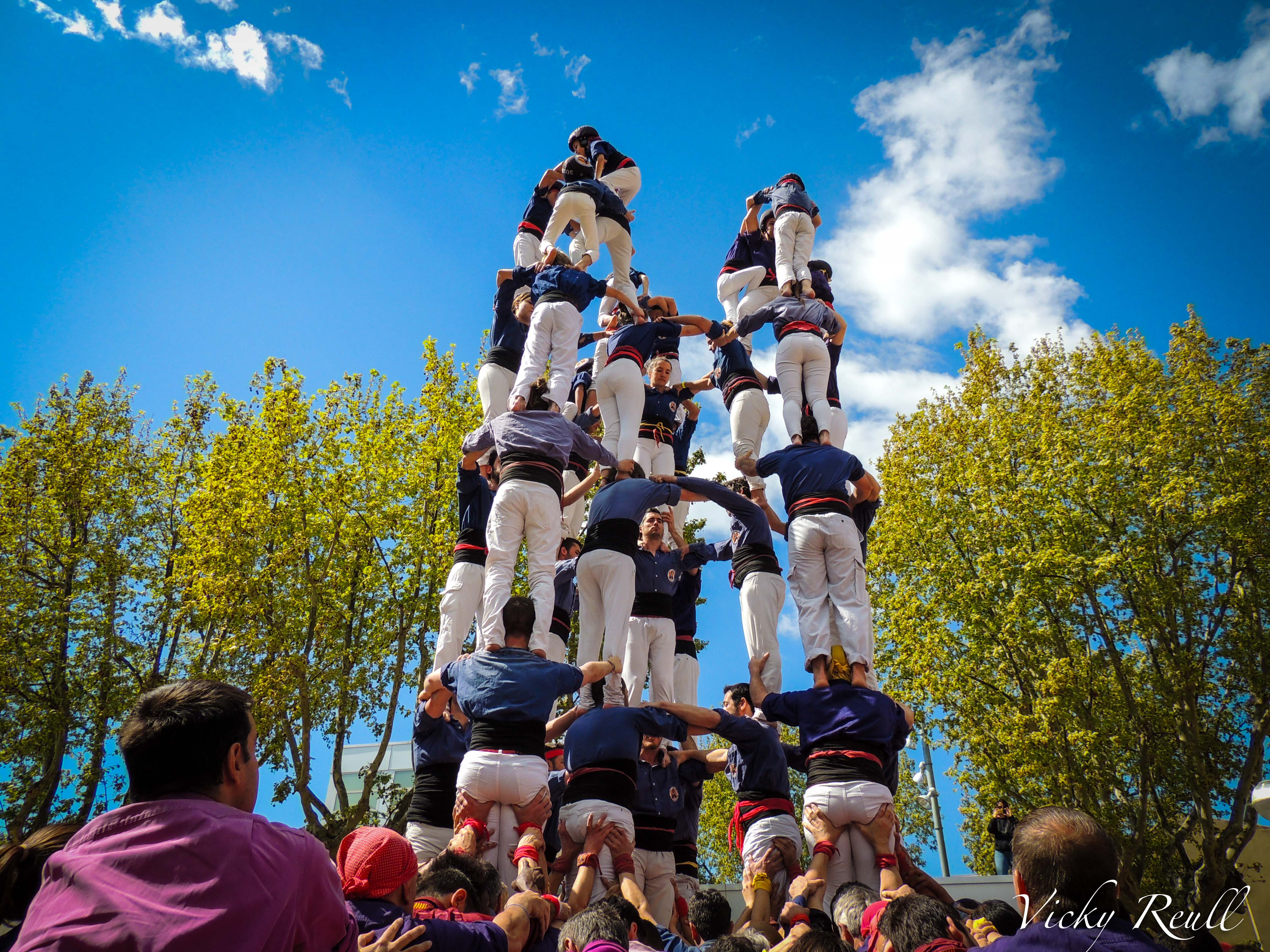 Castells, ball, concerts i tallers a la Festa de la Primavera de l’Escorxador