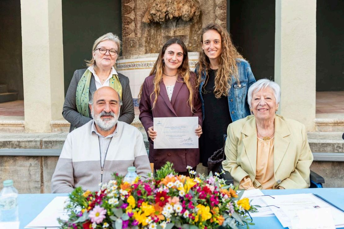  Beca Georgina Barbosa a una recerca sobre el maltractament infantil