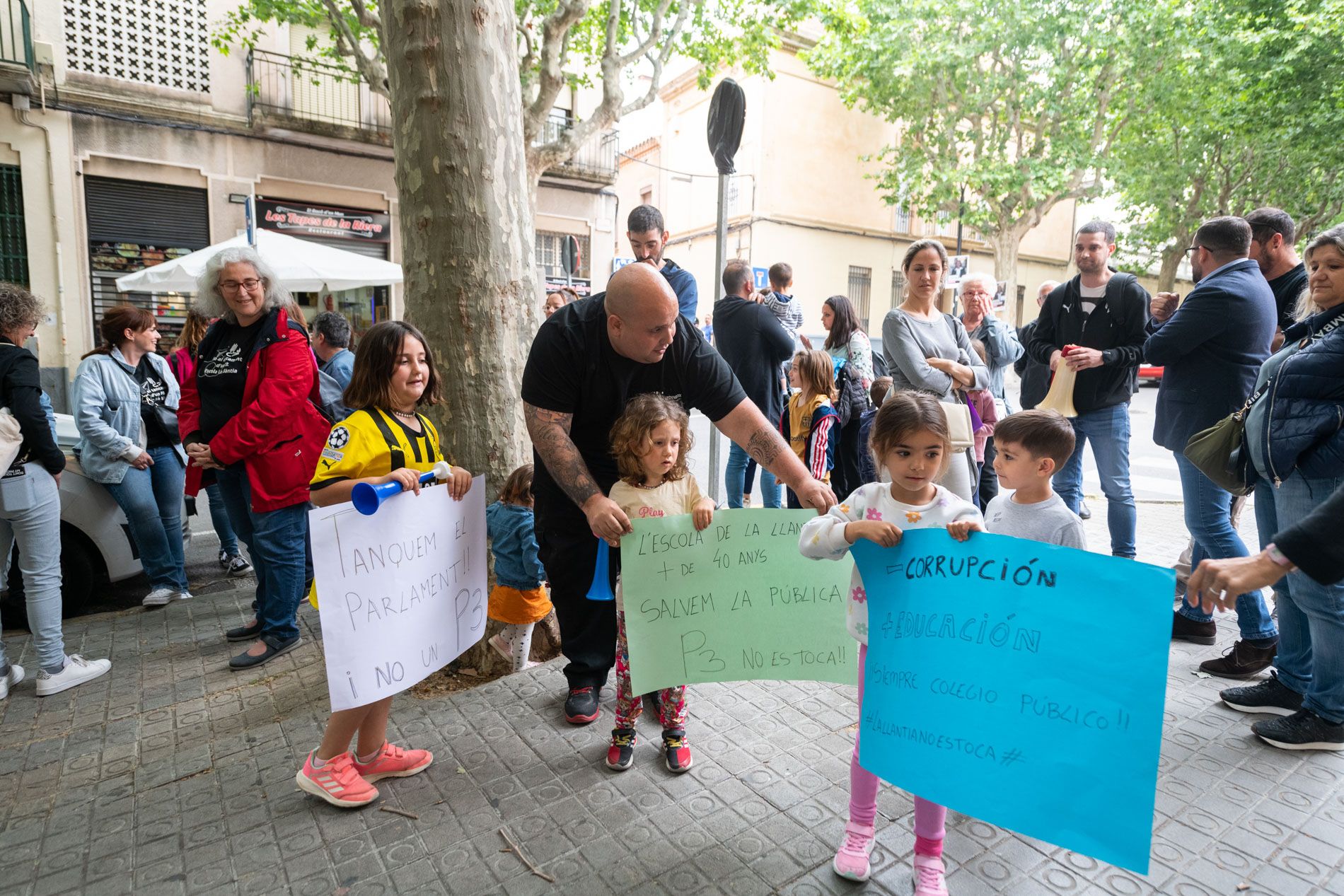 Manifestació escola la Llàntia. Foto: R.Gallofré