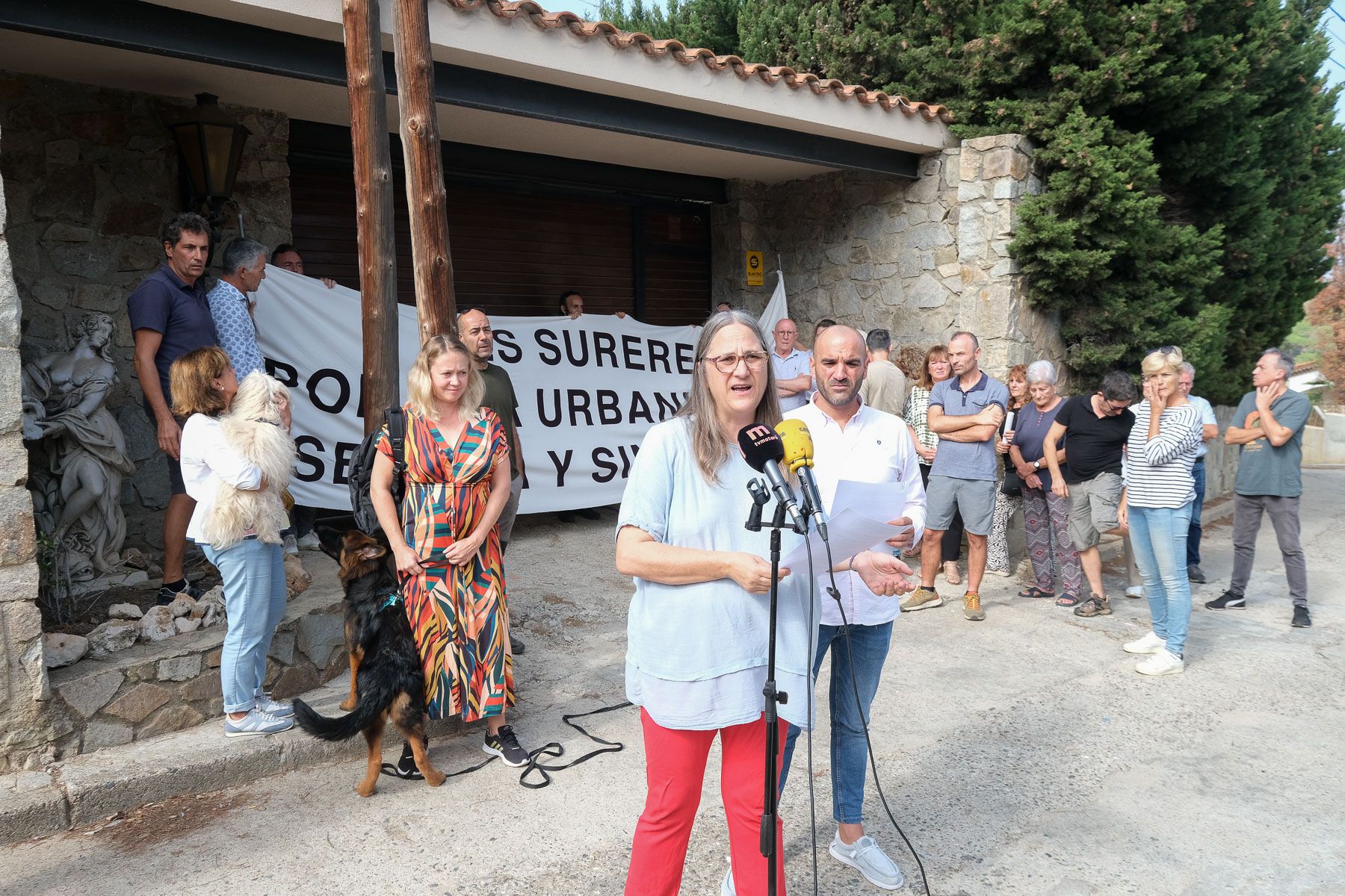 Protesta veïns de Les Sureres. Foto: R.Gallofré