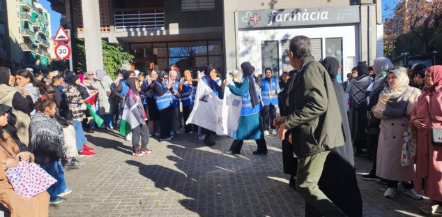 La sortida de la columna del barri de Rocafonda