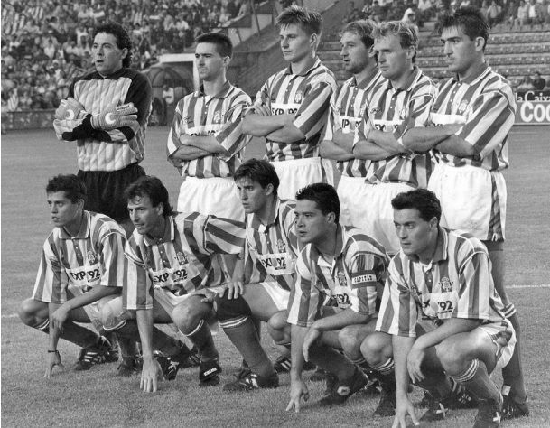 Una alineació del Betis 1991-1992, en la  promoció d’ascens a Primera Divisió contra el Deportivo de La Coruña, amb Fernández de porter