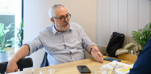 Santi Carreras, durant l'entrevista. Foto: Romuald Gallofré