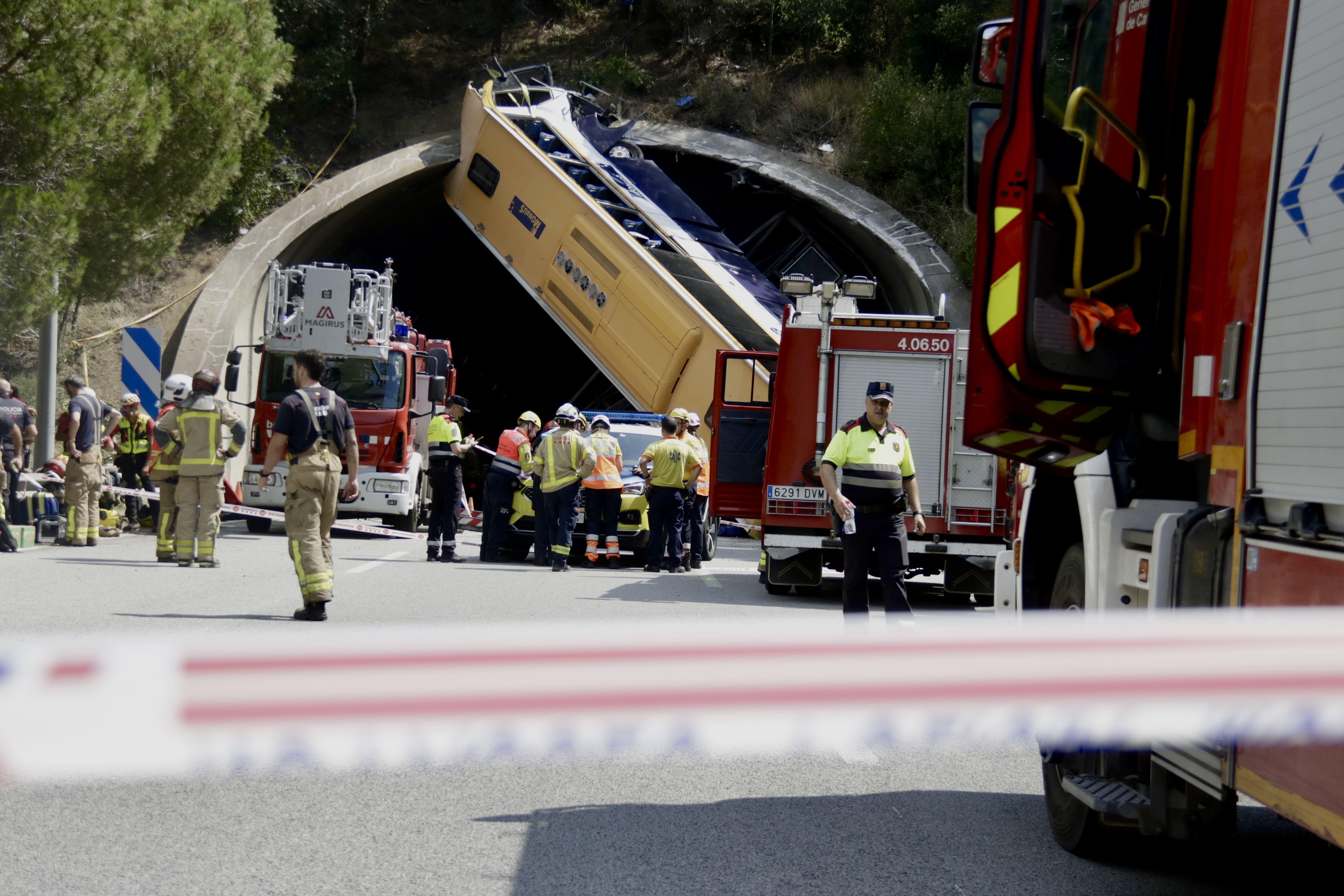 Reoberta la C-32 a Pineda de Mar després de l'accident d'autobús