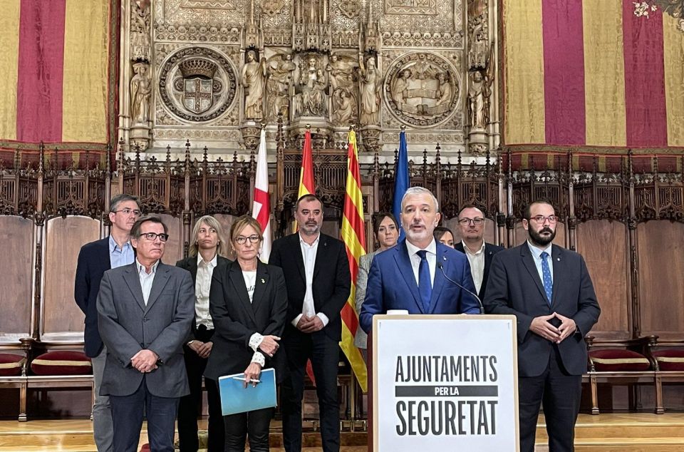 Reunió dels alcaldes de l'Arc Metropolità amb el de Barcelona. Reclamen quatre jutjats penals nous per atacar la multireincidència. Foto: ACN