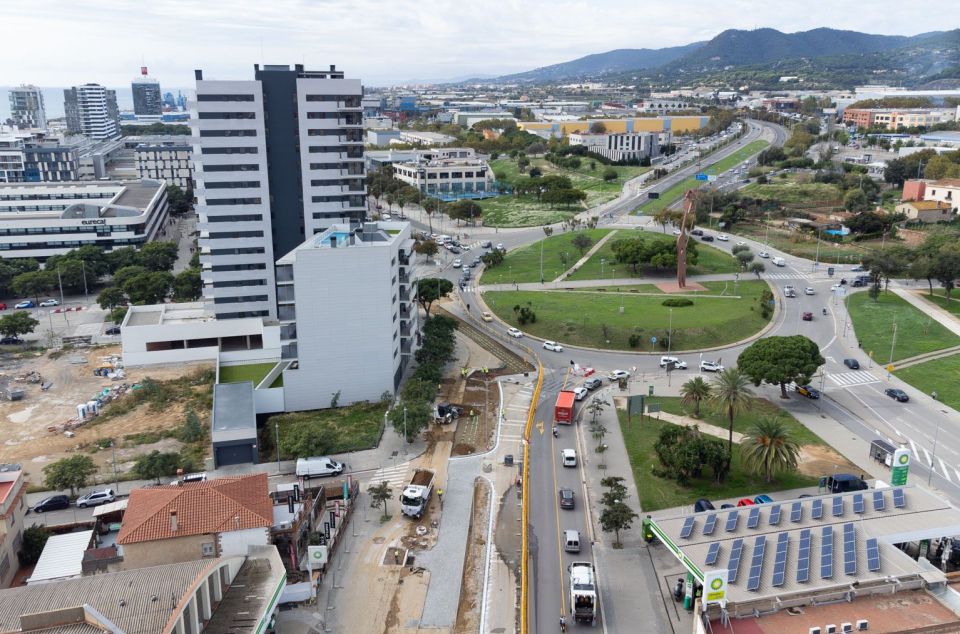 Obres Av. Maresme Iveco Pegaso carretera NII Dron panoràmica Mataró Laia arquera el rengle. Foto: R.Gallofré