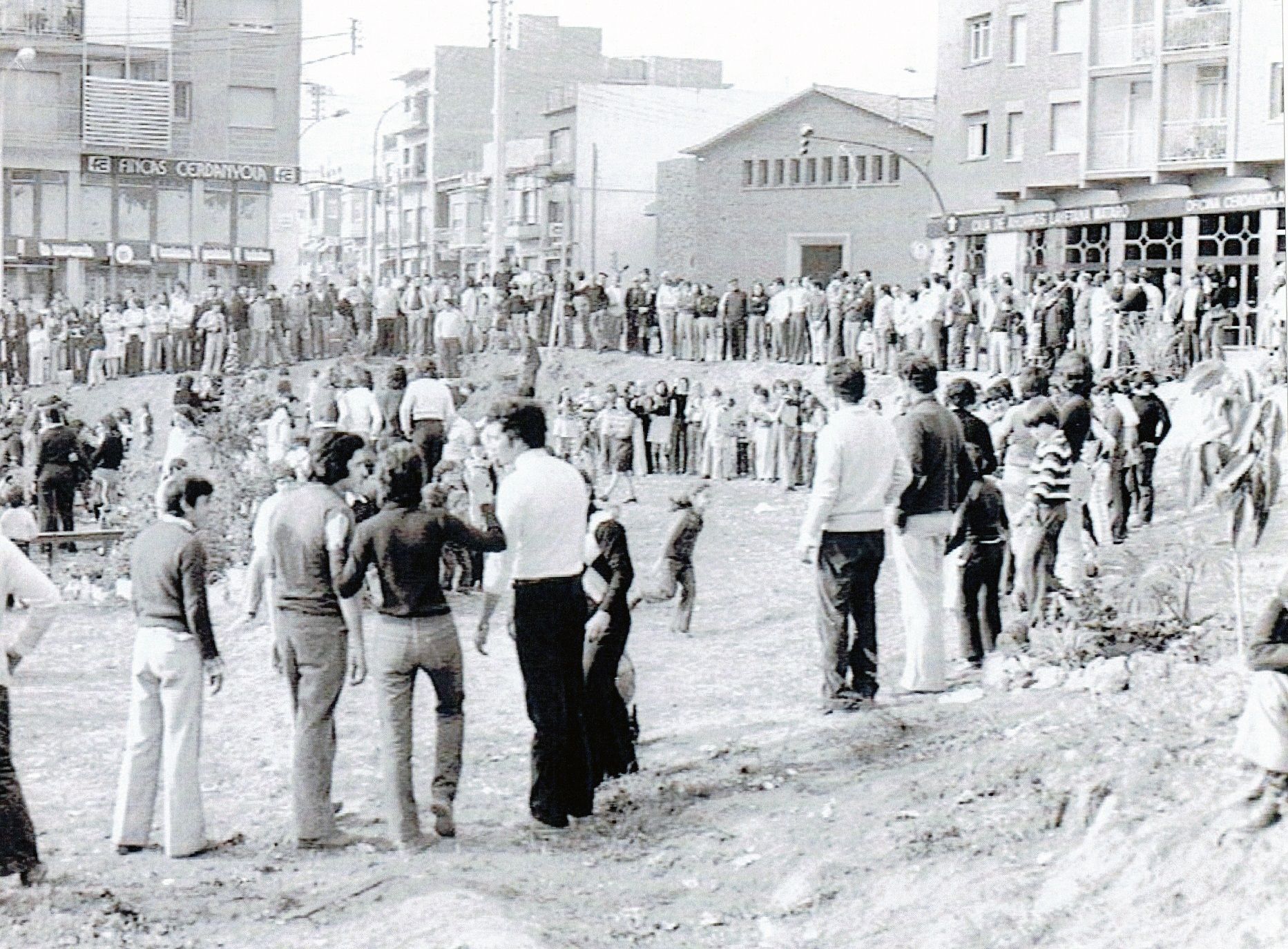 Una imatge de la mobilització del 10 de novembre de 1974. Font: Centre de Documentació Històrica de Cerdanyola