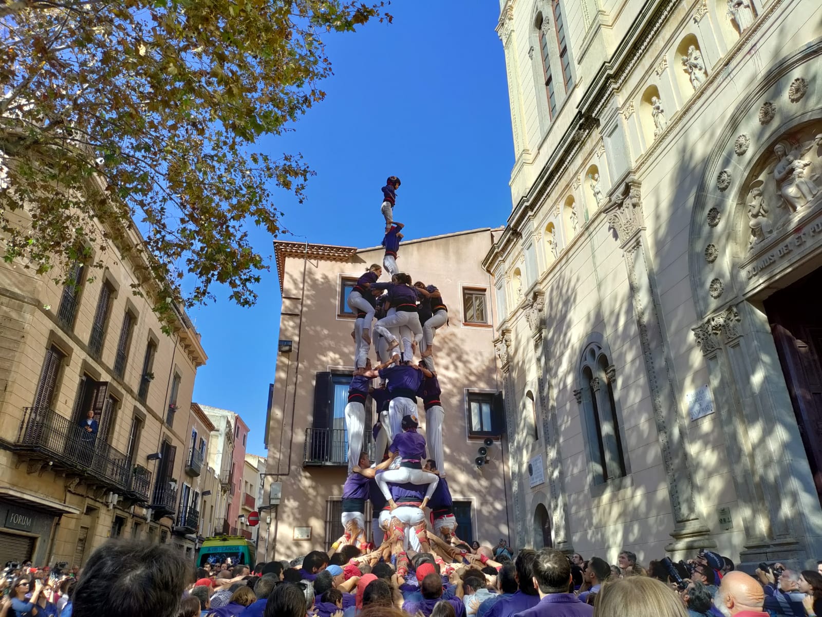 El 4 de 8 amb l'agulla a la Diada Mariona Galindo Lora tRIPLETA. Foto: E. Casanova