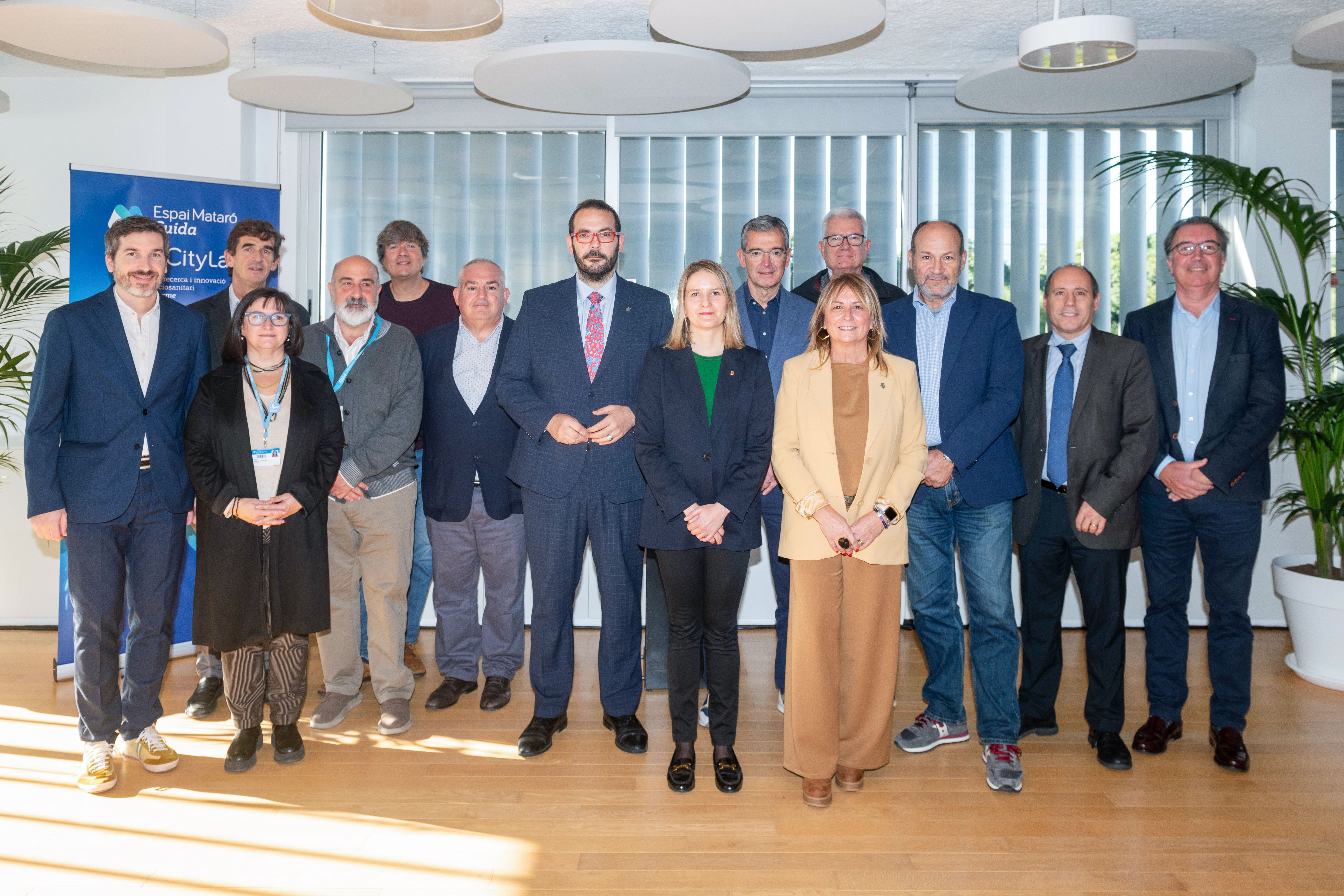 Foto de grup el dia de la inauguració