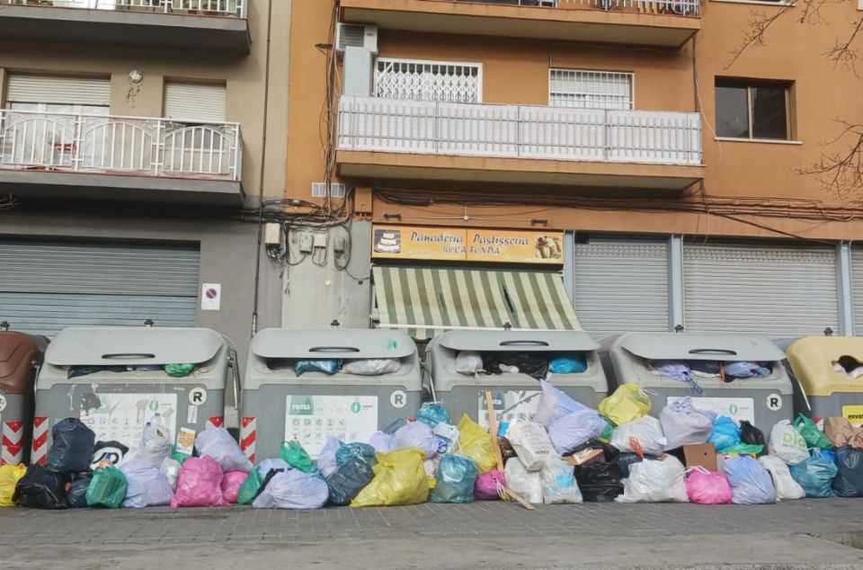 Carrer Joan Miró, diumenge passat