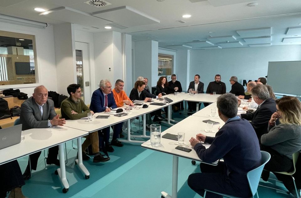 Reunió d'Ajuntament, Adif i Generalitat