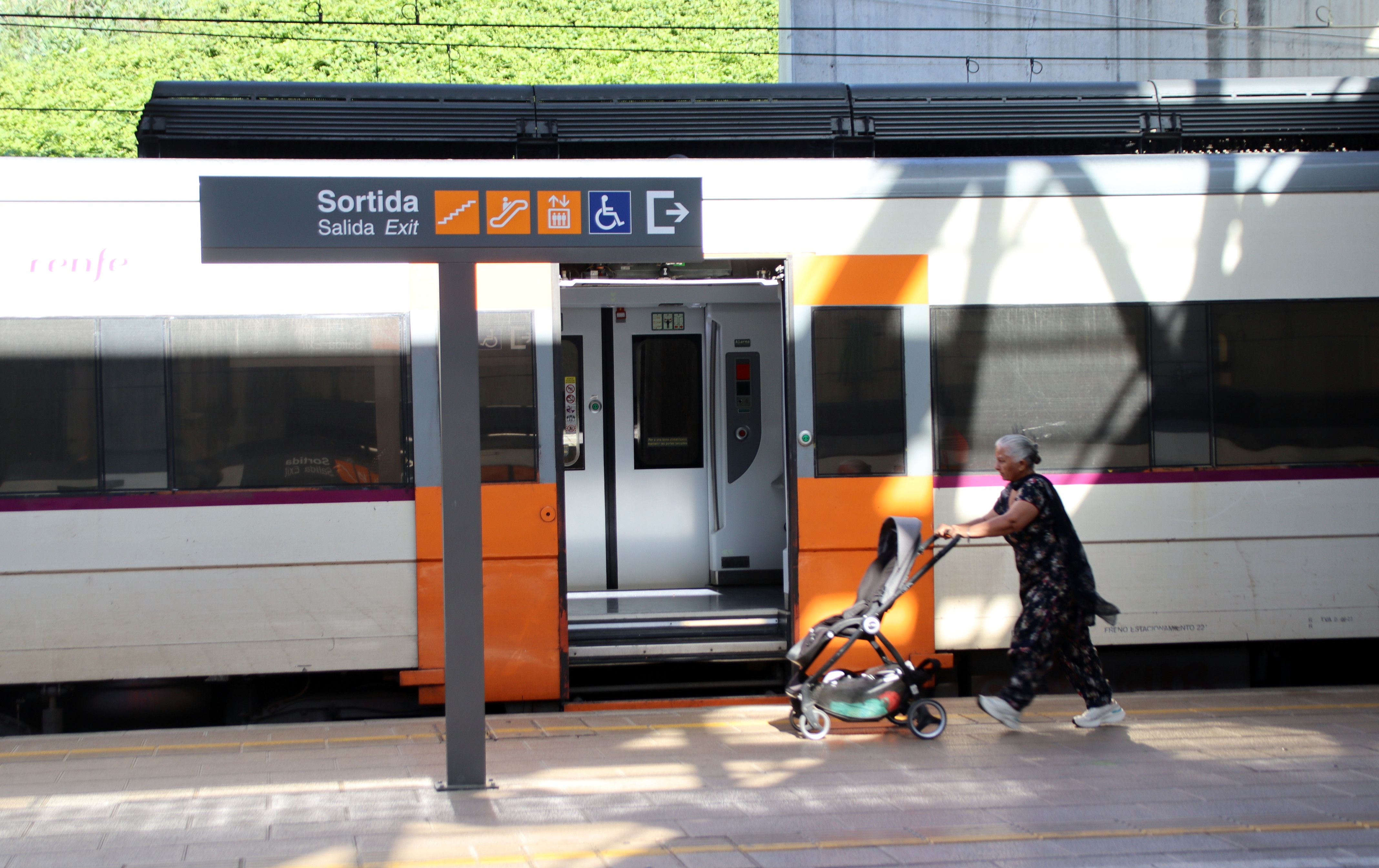 Dos caps de setmana amb només la meitat de trens entre el Maresme i Barcelona