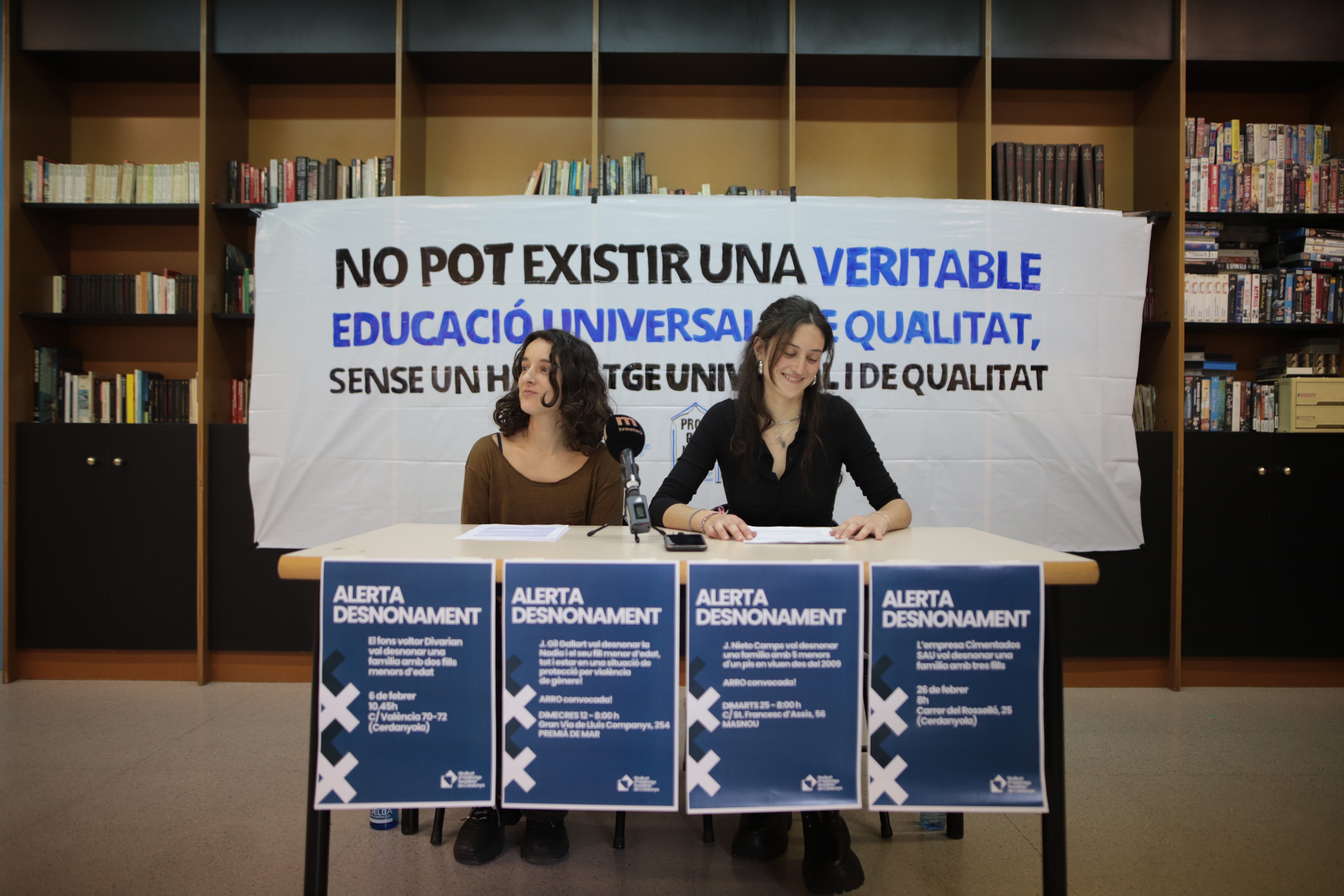 Mestres en acció per aturar els desnonaments dels seus alumnes