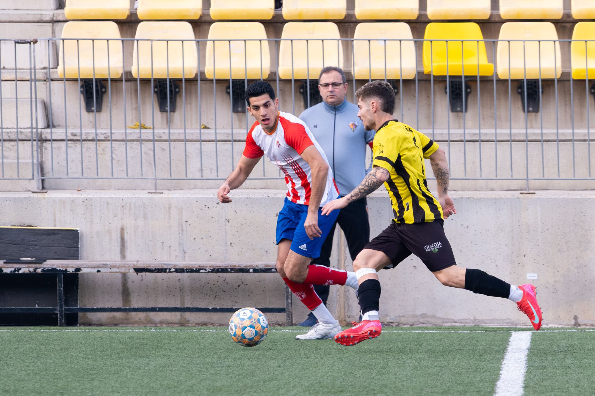 Un partit del Mataró contra el Cardedeu. Foto: R.Gallofré