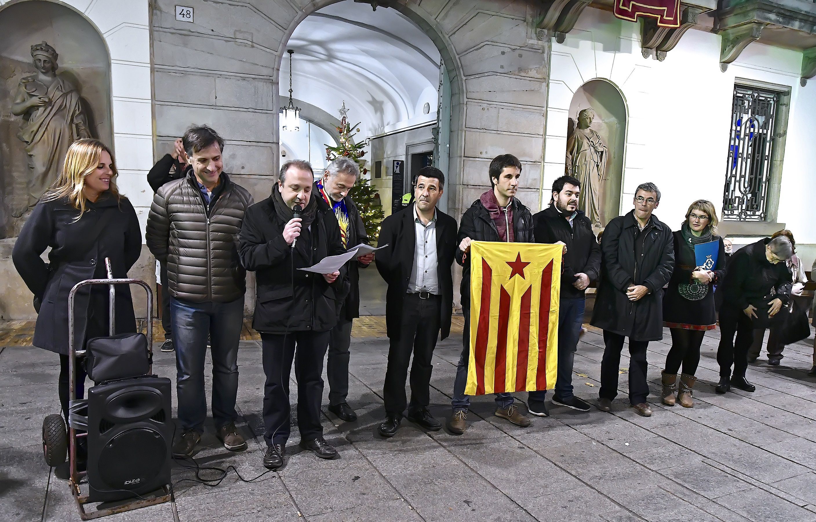 Manifestació sobiranista a l'Ajuntament.