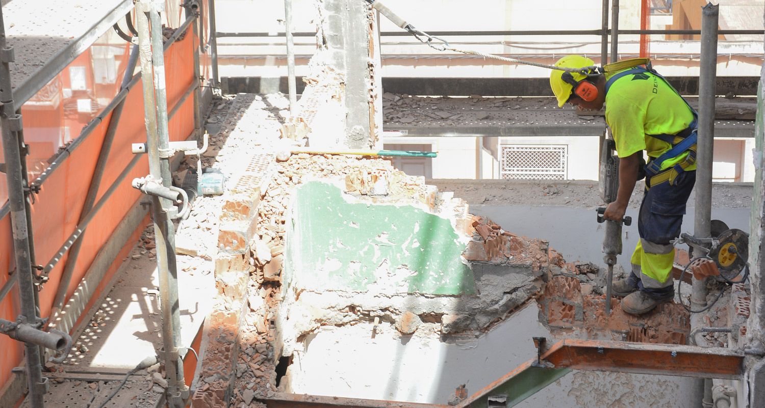 Un trabajador de la construcción. Foto: R.Gallofré