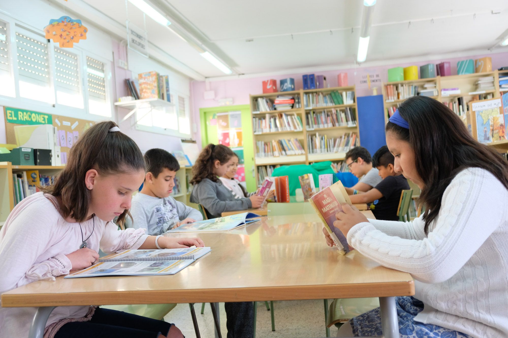 Biblioteca de l'escola Germanes Bertomeu. Foto: R.Gallofré