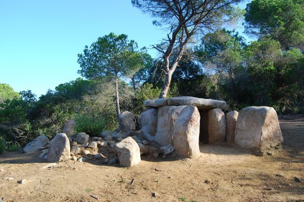 "Dòlmens i menhirs entre la Tordera i el Besòs"