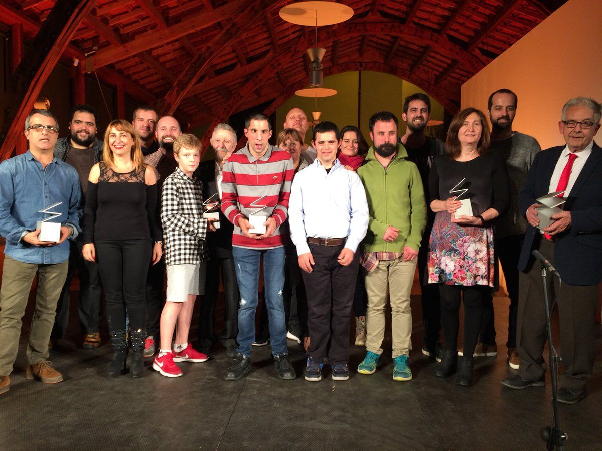 Foto de familia de los premiados. Foto: Ayuntamiento de Mataró