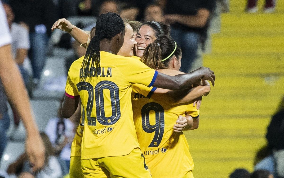 Marta Torrejón es abrazo por su gol. Foto: fcbarcelona.cat