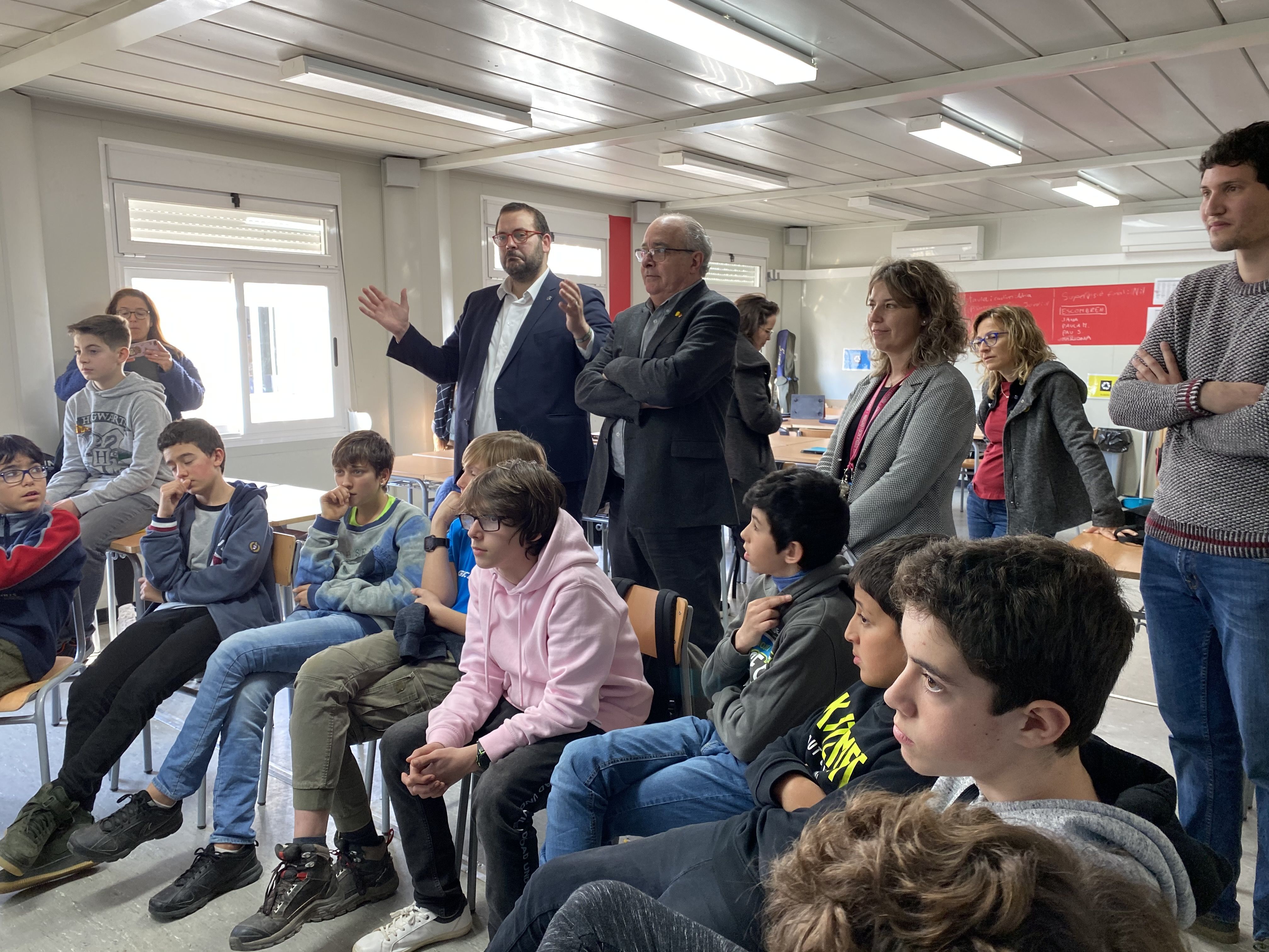 Bargalló y Boto en uno de los talleres de los alumnos del Cinco Sènies.