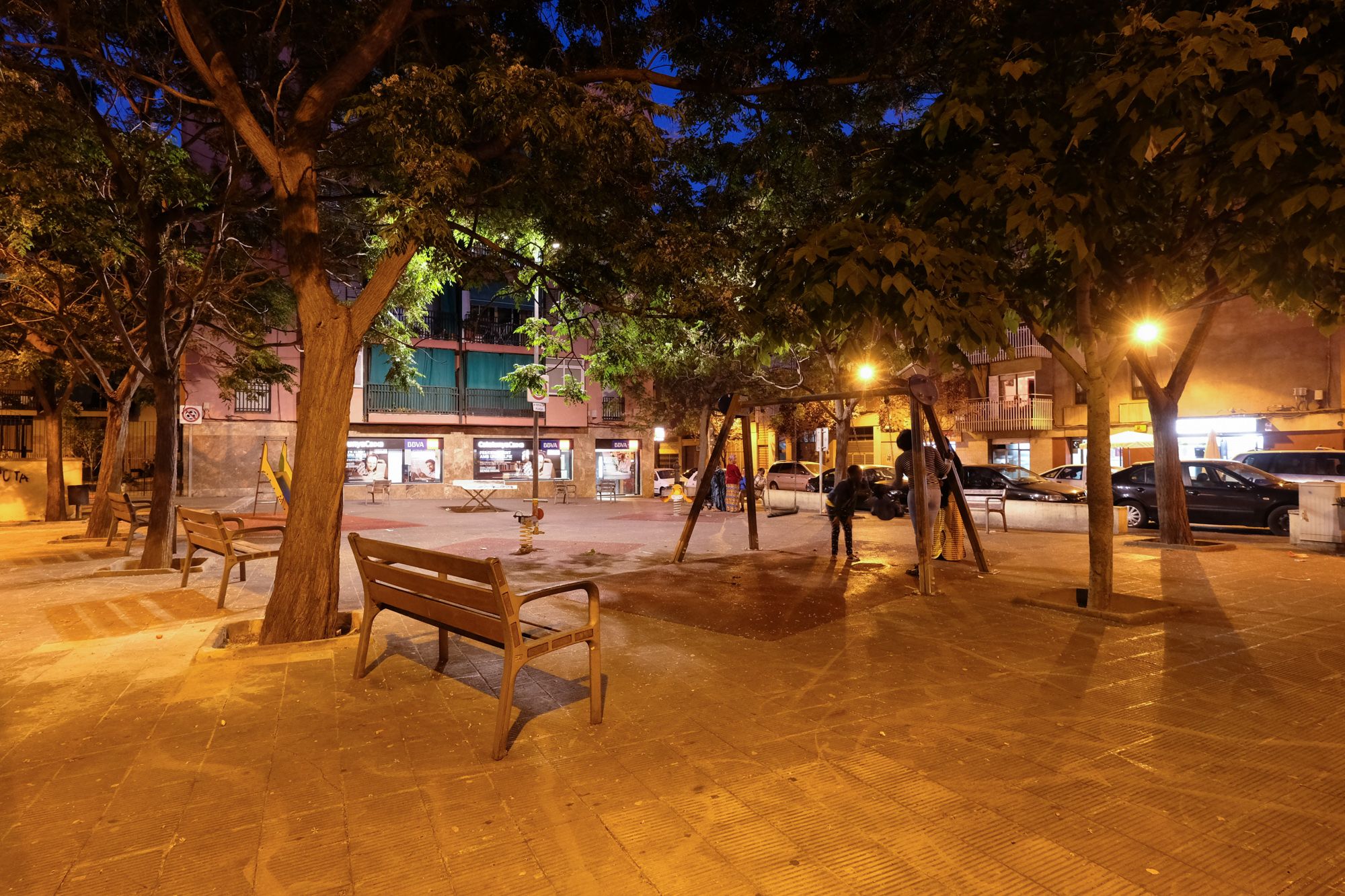 Vista de la plaça Colòmbia, al barri de Rocafonda. Foto: R. G. 