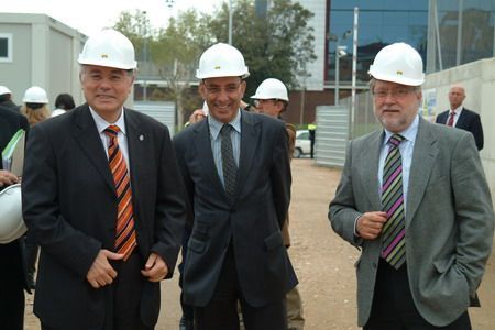 Baron, amb Baltasar, en la visita d'obres